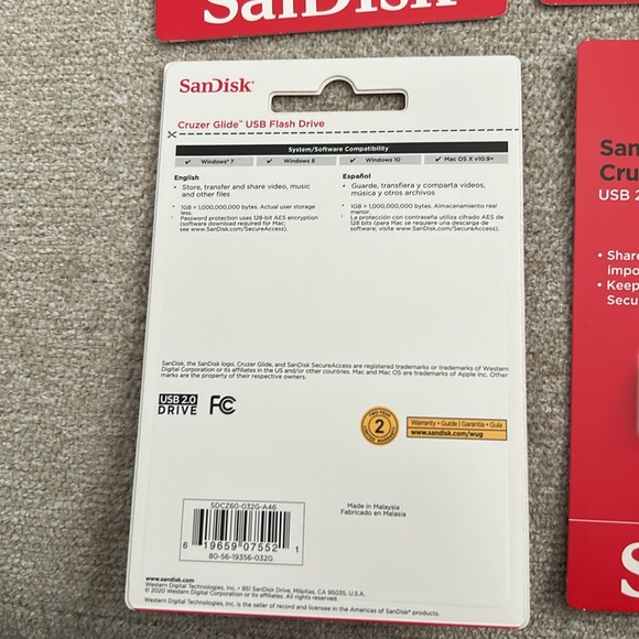 USB 2.0 Flash Drive 32 GB - Picture 3 of 3